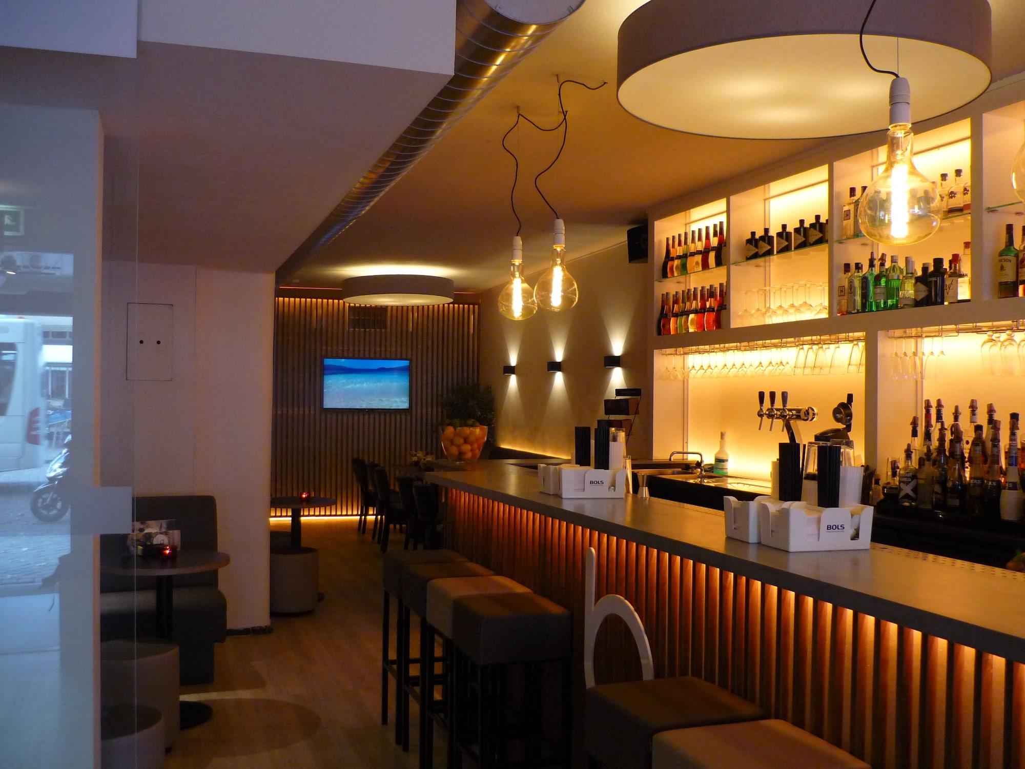 Hotel Beez Маастрихт Екстериор снимка
