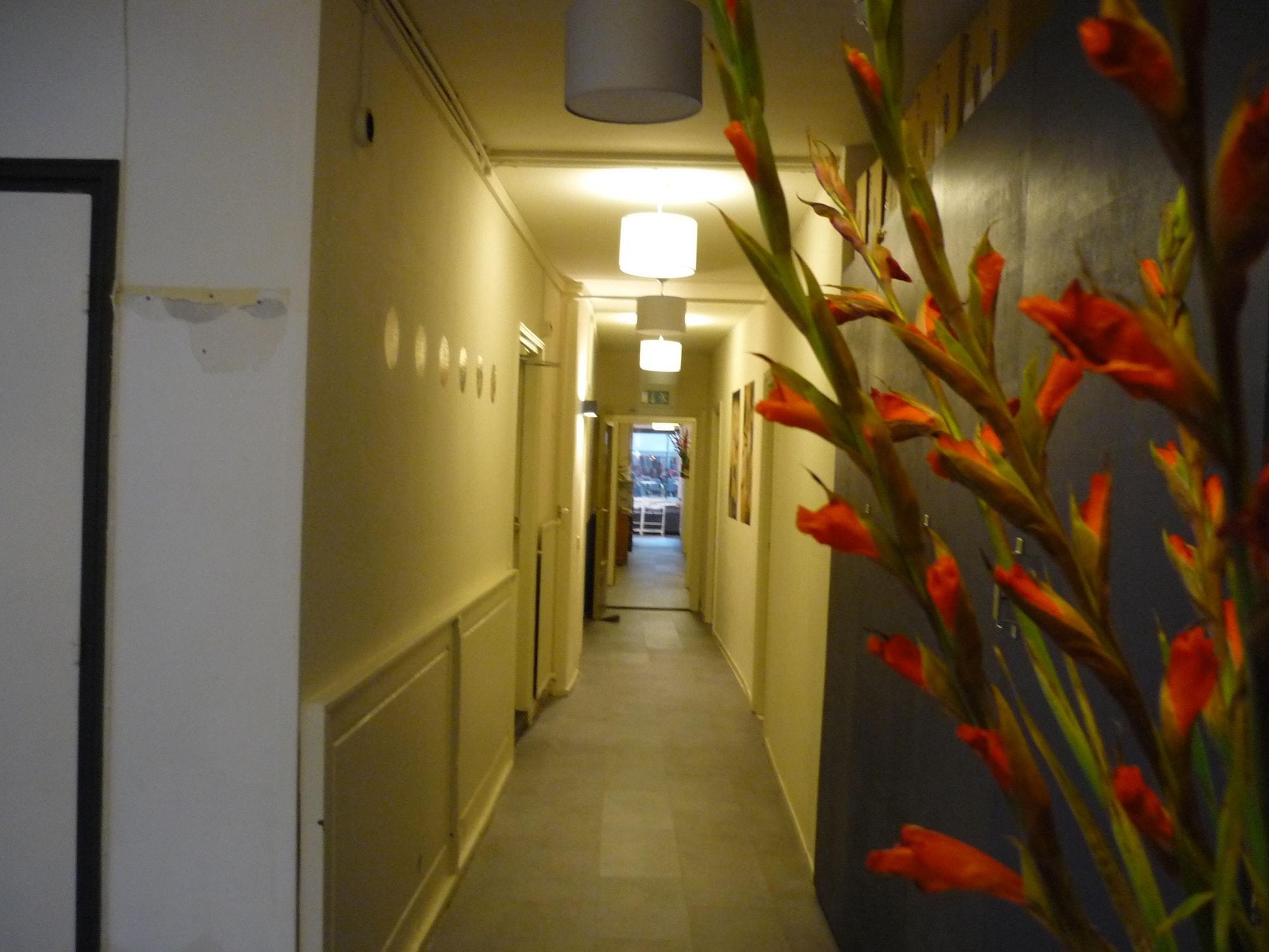 Hotel Beez Маастрихт Екстериор снимка