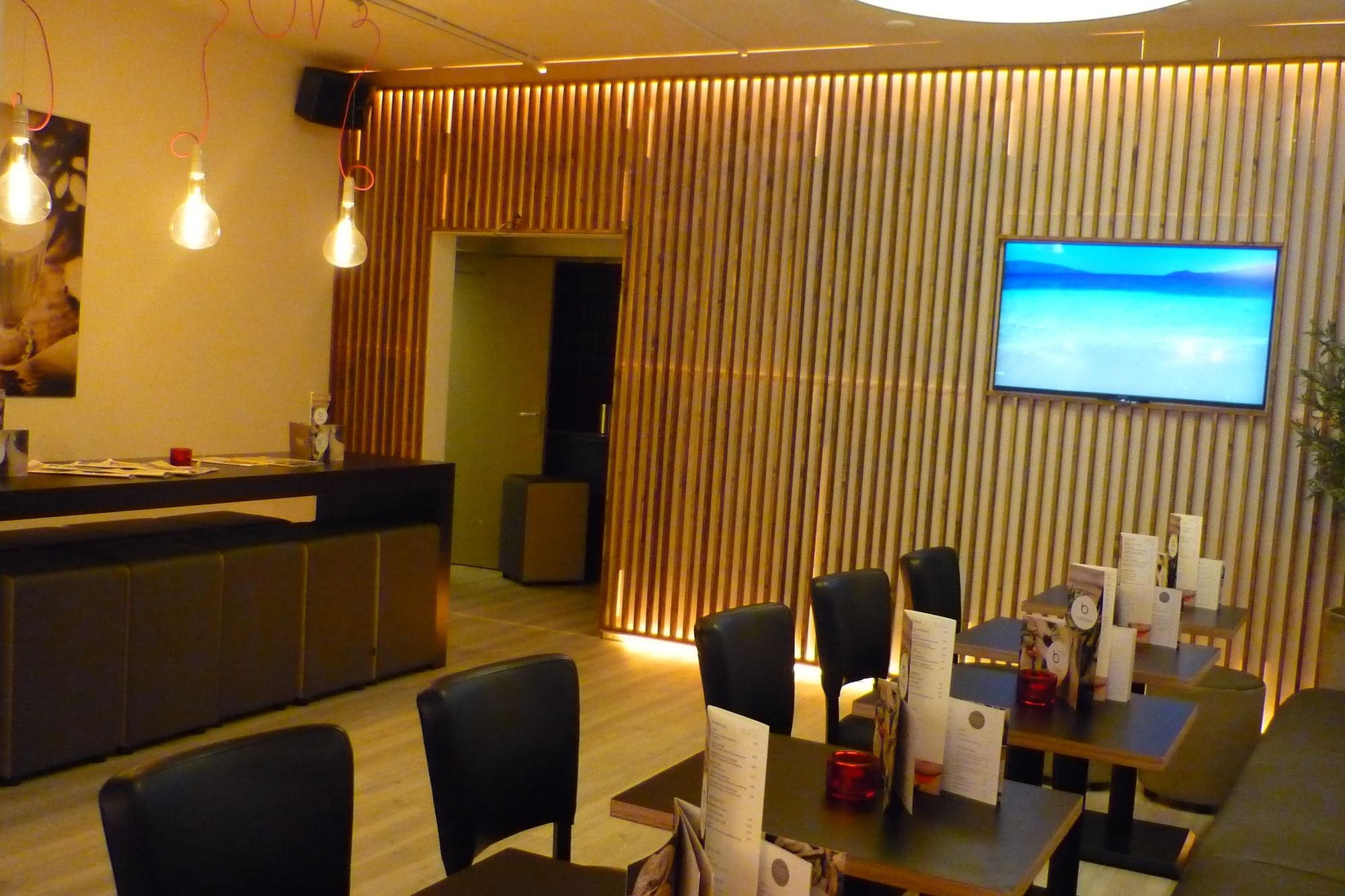 Hotel Beez Маастрихт Екстериор снимка