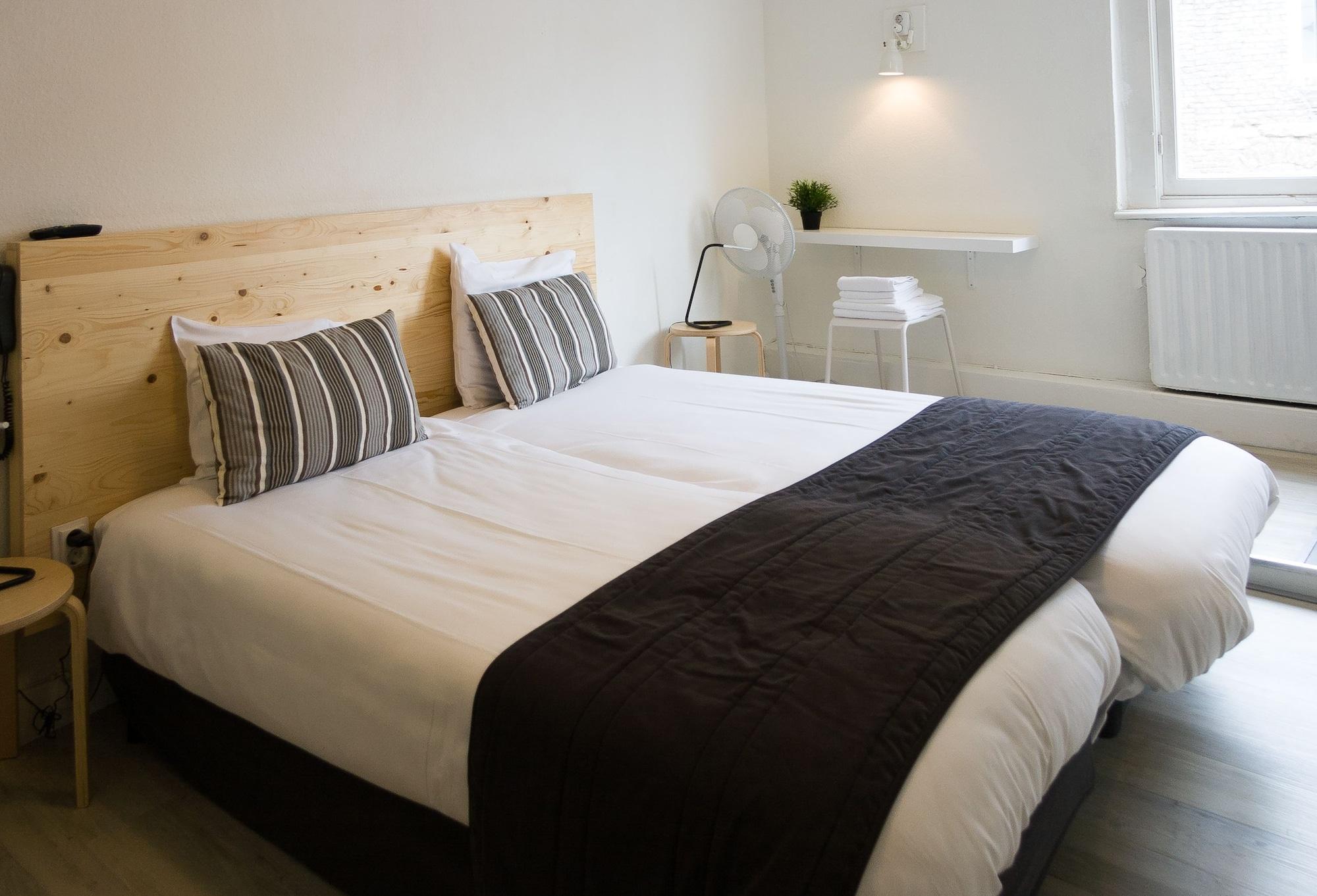 Hotel Beez Маастрихт Екстериор снимка
