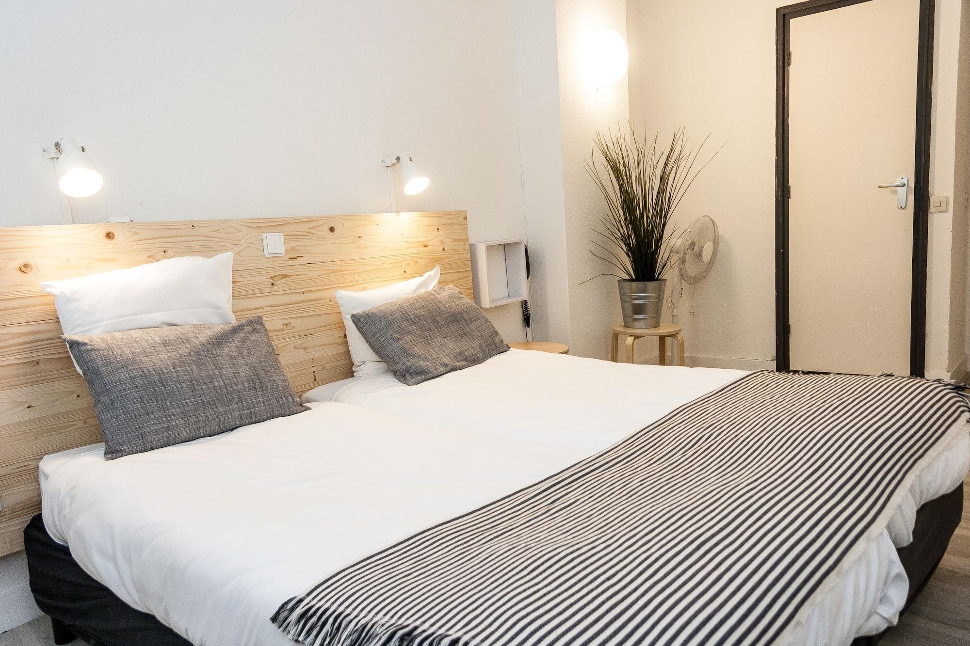 Hotel Beez Маастрихт Екстериор снимка